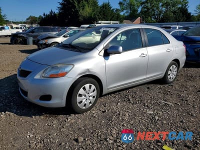 2010 TOYOTA YARIS BASE JTDBT4K39A4077362 - główne zdjęcie licytacji z USA - miniatura
