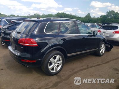 Trzecie zdjęcie samochodu z tyłu: 2011 VOLKSWAGEN TOUAREG V6 VIN:WVGFF9BP9BD005714 - miniatura