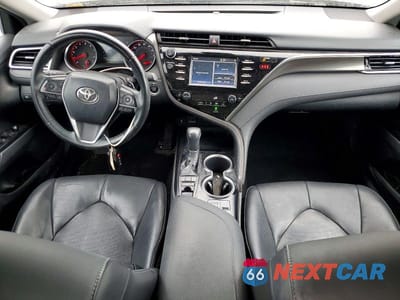 Zdjęcie 8 z 12 samochodu: 2018 TOYOTA CAMRY XSE VIN:4T1B61HK8JU035569 - miniatura