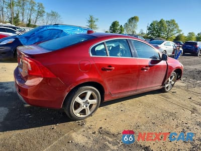Trzecie zdjęcie samochodu z tyłu: 2012 VOLVO S60 T5 VIN:YV1622FS0C2030756 - miniatura