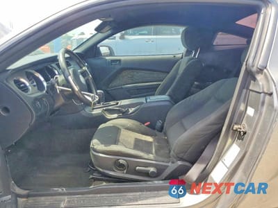 Zdjęcie 7 z 13 samochodu: 2014 FORD MUSTANG VIN:1ZVBP8AM4E5240986 - miniatura