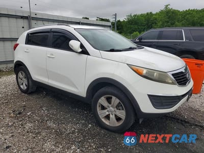 Czwarte zdjęcie samochodu z boku: 2012 KIA SPORTAGE LX VIN:KNDPB3A22C7330888 - miniatura