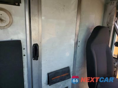 Zdjęcie 11 z 13 samochodu: 2018 ISUZU NPR REACH - DELIVERY VAN VIN:JALB4T17XJ7W02311 - miniatura