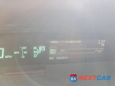 Zdjęcie 9 z 12 samochodu: 2013 TOYOTA PRIUS THREE VIN:JTDKN3DU4D5683676 - miniatura