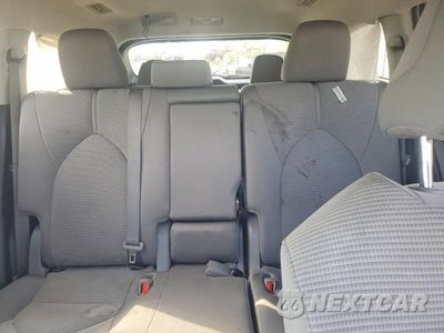 Zdjęcie 10 z 13 samochodu: 2022 TOYOTA HIGHLANDER L VIN:5TDCZRBH9NS225516 - miniatura