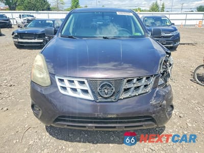 Piąte zdjęcie samochodu w środku: 2014 NISSAN ROGUE SELECT S VIN:JN8AS5MV7EW200755 - miniatura