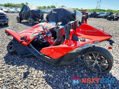 Drugie zdjęcie samochodu z przodu: 2015 POLARIS SLINGSHOT SL VIN:57XAAPFAXF5101317 - miniatura
