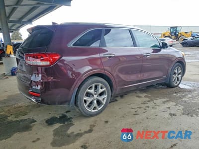 Trzecie zdjęcie samochodu z tyłu: 2016 KIA SORENTO SX V6 VIN:5XYPKDA50GG121383 - miniatura