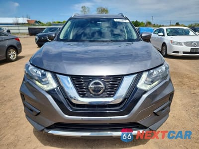 Piąte zdjęcie samochodu w środku: 2020 NISSAN ROGUE SV VIN:KNMAT2MV6LP515576 - miniatura