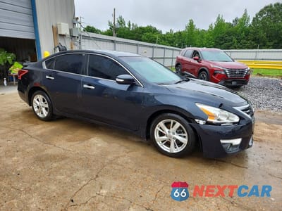 Czwarte zdjęcie samochodu z boku: 2013 NISSAN ALTIMA 2.5 VIN:1N4AL3AP4DC136666 - miniatura