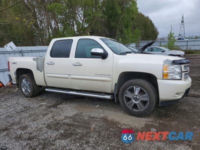 Czwarte zdjęcie samochodu z boku: 2013 CHEVROLET SILVERADO K1500 LTZ VIN:3GCPKTE71DG221270 - miniatura