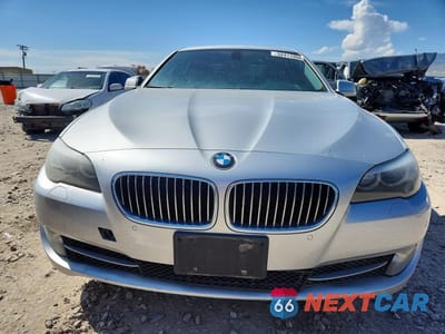 Piąte zdjęcie samochodu w środku: 2011 BMW 535 XI VIN:WBAFU7C58BC870091 - miniatura