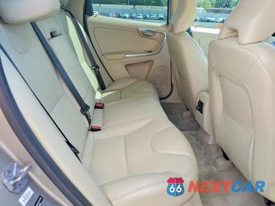 Zdjęcie 10 z 12 samochodu: 2016 VOLVO XC60 T5 PREMIER VIN:YV440MDK0G2823446 - miniatura