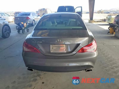 Zdjęcie 6 z 12 samochodu: 2014 MERCEDES-BENZ CLA 250 VIN:WDDSJ4EB5EN056619 - miniatura