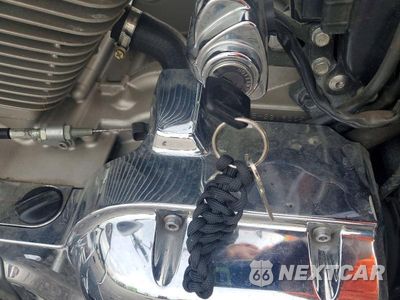 Zdjęcie 8 z 10 samochodu: 2005 HONDA VTX1300 R VIN:1HFSC52305A211257 - miniatura