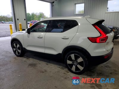 Drugie zdjęcie samochodu z przodu: 2020 VOLVO XC40 T5 MOMENTUM VIN:YV4162UK2L2204086 - miniatura