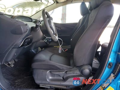Zdjęcie 7 z 12 samochodu: 2021 TOYOTA PRIUS L ECO VIN:JTDKAMFU4M3127846 - miniatura