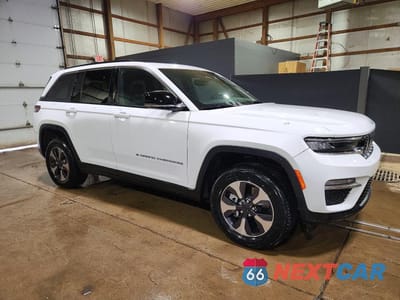 Czwarte zdjęcie samochodu z boku: 2024 JEEP GRAND CHEROKEE LIMITED 4XE VIN:1C4RJYB69RC182037 - miniatura