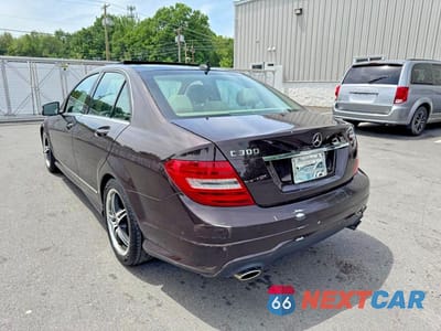 Drugie zdjęcie samochodu z przodu: 2012 MERCEDES-BENZ C 300 4MATIC VIN:WDDGF8BB1CR224748 - miniatura