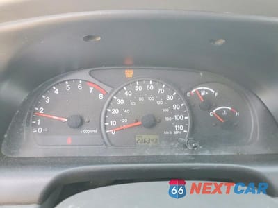 Zdjęcie 9 z 13 samochodu: 2002 SUZUKI GRAND VITARA XL7 LIMITED VIN:JS3TY92V824107166 - miniatura