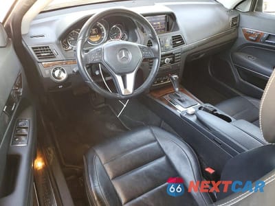 Zdjęcie 8 z 12 samochodu: 2012 MERCEDES-BENZ E 350 VIN:WDDKJ5KB9CF132960 - miniatura