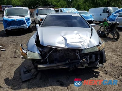 Piąte zdjęcie samochodu w środku: 2004 ACURA TL VIN:19UUA66254A024399 - miniatura