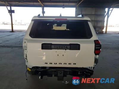 Zdjęcie 6 z 12 samochodu: 2025 TOYOTA 4RUNNER SR5 VIN:JTEVA5AR3S5004462 - miniatura