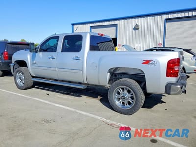 Drugie zdjęcie samochodu z przodu: 2014 CHEVROLET SILVERADO K2500 HEAVY DUTY LT VIN:1GC1KXC8XEF179032 - miniatura