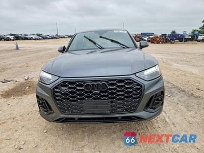 Piąte zdjęcie samochodu w środku: 2025 AUDI Q5 SPORTBACK PRM PLS 45 VIN:WA15AAFY4S2045966 - miniatura