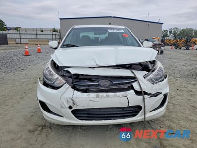 Piąte zdjęcie samochodu w środku: 2015 HYUNDAI ACCENT GLS VIN:KMHCT4AE7FU802452 - miniatura
