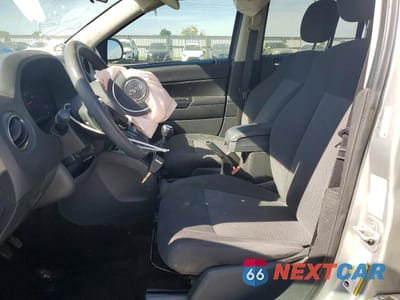 Zdjęcie 7 z 13 samochodu: 2012 JEEP COMPASS SPORT VIN:1C4NJCBA7CD652542 - miniatura