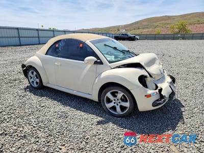 Czwarte zdjęcie samochodu z boku: 2006 VOLKSWAGEN NEW BEETLE CONVERTIBLE OPTION PACKAGE 2 VIN:3VWSF31Y36M317786 - miniatura