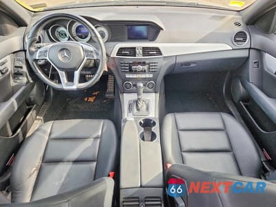 Zdjęcie 8 z 12 samochodu: 2014 MERCEDES-BENZ C 300 4MATIC VIN:WDDGF8AB3EG183071 - miniatura