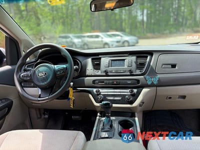Zdjęcie 9 z 10 samochodu: 2016 KIA SEDONA L VIN:KNDMA5C15G6120531 - miniatura