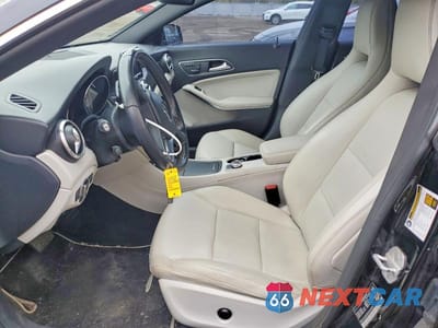 Zdjęcie 7 z 12 samochodu: 2014 MERCEDES-BENZ CLA 250 VIN:WDDSJ4EB5EN062808 - miniatura