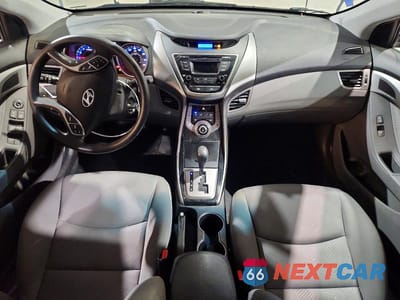 Zdjęcie 8 z 12 samochodu: 2013 HYUNDAI ELANTRA GLS VIN:KMHDH4AE0DU682867 - miniatura