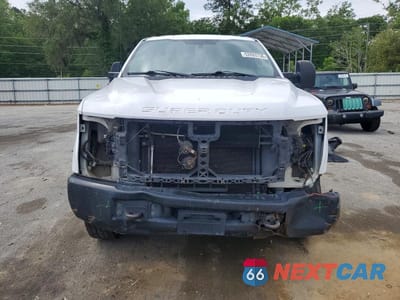 Piąte zdjęcie samochodu w środku: 2017 FORD F250 SUPER DUTY VIN:1FT7W2B69HEB59995 - miniatura