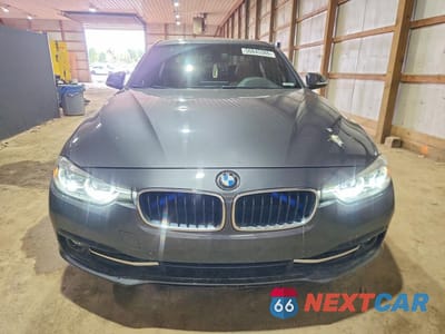 Piąte zdjęcie samochodu w środku: 2018 BMW 330 XI VIN:WBA8D9C57JEM33528 - miniatura
