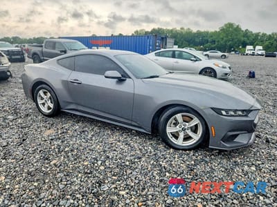 Czwarte zdjęcie samochodu z boku: 2024 FORD MUSTANG VIN:1FA6P8TH4R5113848 - miniatura