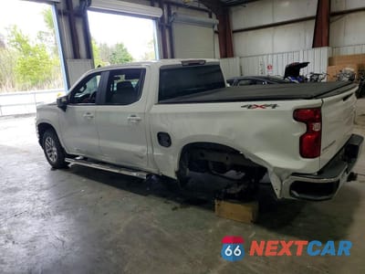 Drugie zdjęcie samochodu z przodu: 2021 CHEVROLET SILVERADO K1500 LT VIN:1GCUYDED2MZ150416 - miniatura