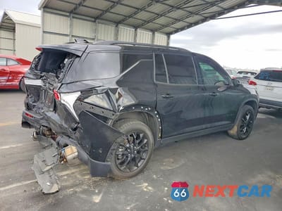 Trzecie zdjęcie samochodu z tyłu: 2024 CHEVROLET TRAVERSE LT VIN:1GNERGKS8RJ210556 - miniatura