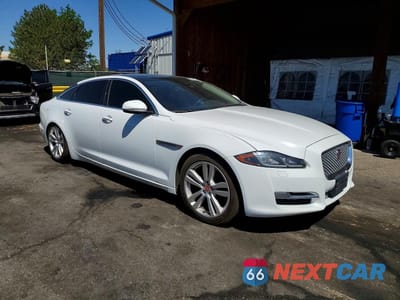 Czwarte zdjęcie samochodu z boku: 2016 JAGUAR XJL PORTFOLIO VIN:SAJWA2G73G8W02460 - miniatura