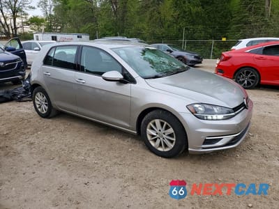 Czwarte zdjęcie samochodu z boku: 2019 VOLKSWAGEN GOLF S VIN:3VWG57AU9KM021291 - miniatura