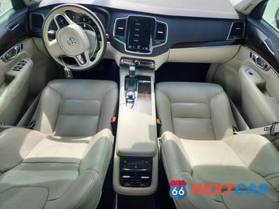 Zdjęcie 8 z 13 samochodu: 2019 VOLVO XC90 T5 MOMENTUM VIN:YV4102PK7K1453808 - miniatura