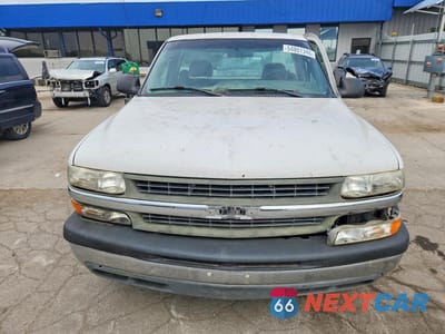 Piąte zdjęcie samochodu w środku: 2002 CHEVROLET SILVERADO VIN:1GCEC14W82Z152043 - miniatura