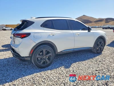 Trzecie zdjęcie samochodu z tyłu: 2023 BUICK ENVISION ESSENCE VIN:LRBFZNR48PD067661 - miniatura