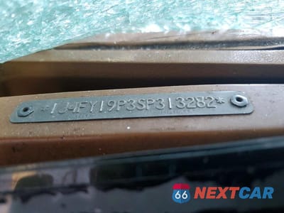 Zdjęcie 12 z 12 samochodu: 1995 JEEP WRANGLER / YJ S VIN:1J4FY19P3SP313282 - miniatura
