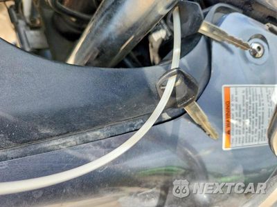 Zdjęcie 8 z 9 samochodu: 2003 SUZUKI GSX750 F VIN:JS1GR7GA332100608 - miniatura