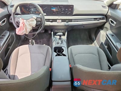 Zdjęcie 8 z 13 samochodu: 2026 KIA K4 LXS VIN:3KPFT4DEXTE262408 - miniatura