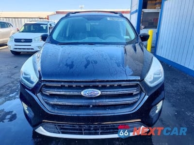 Piąte zdjęcie samochodu w środku: 2017 FORD ESCAPE SE - R&D - CLN TITLE - PRI FLEET VIN:1FMCU9GD0HUB34716 - miniatura